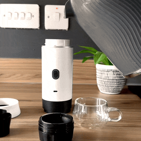 Brew&Go: Portable 3‑in‑1 Espresso Maker (Pods, Ground, Capsules)